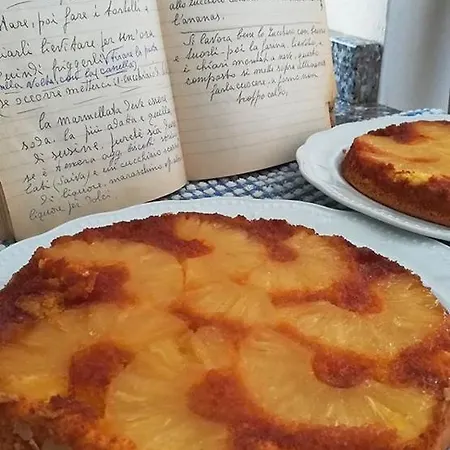 La Luna E L'ulivo Antica Couette-café